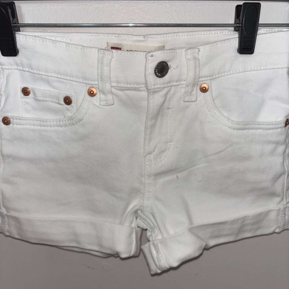 EUC** White Levi Shorts| Girls |girlfriend short fit